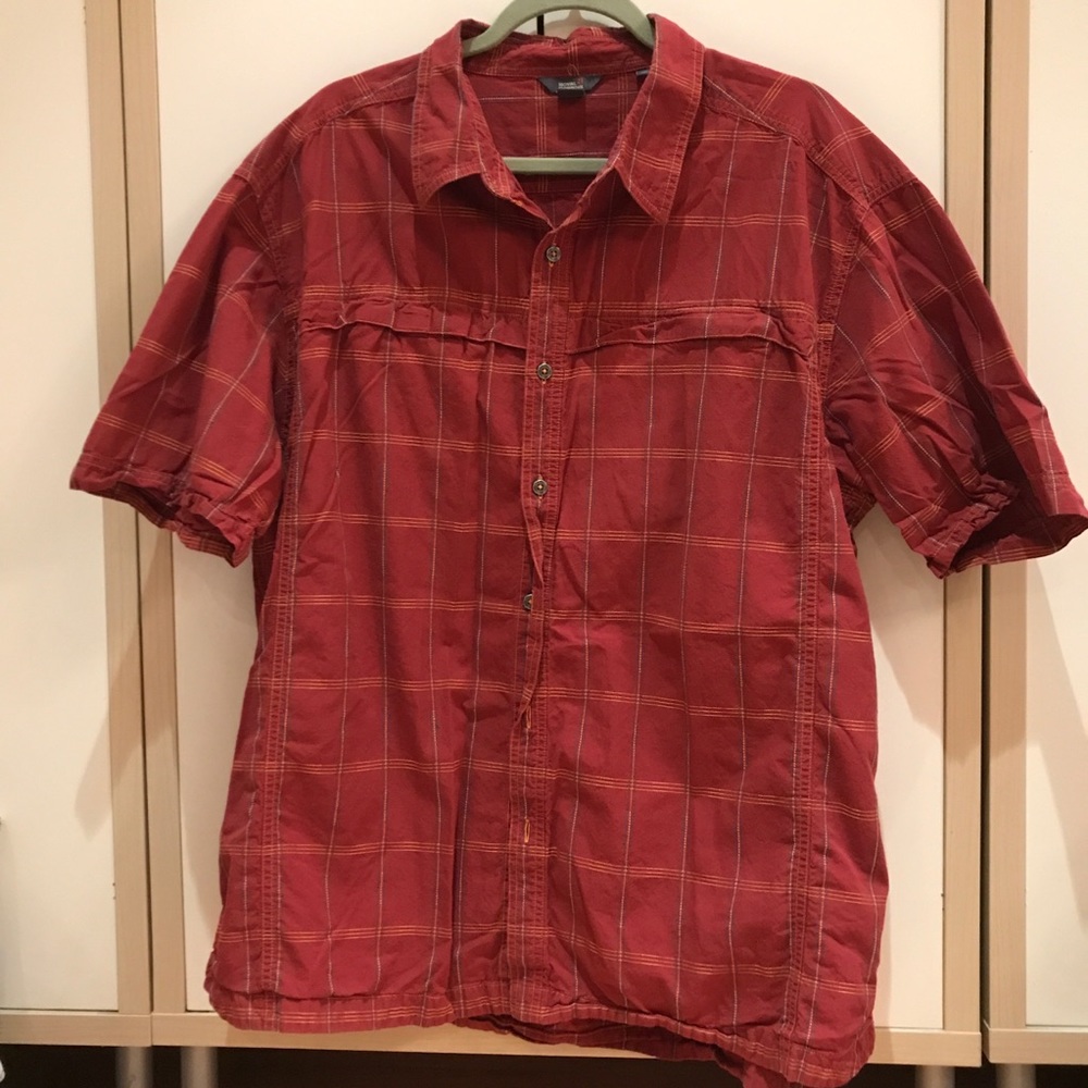 🍎Royal Robbins button down